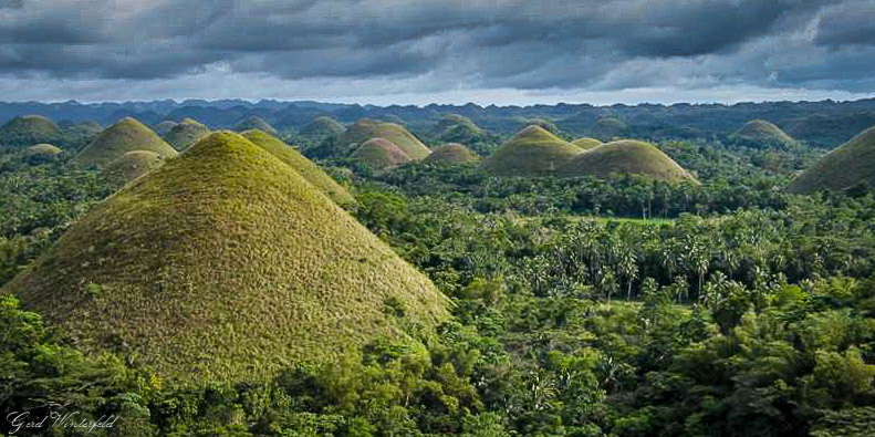 The Chocolate Hills near Carmen on Bohol Island